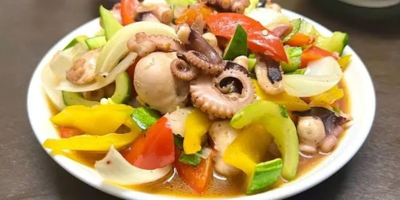 Bạch Tuộc Xào - Món Ngon Không Thể Bỏ Lỡ