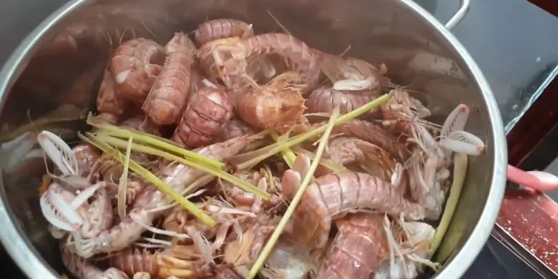 Hương Vị Đặc Trưng Của Bề Bề Hấp
