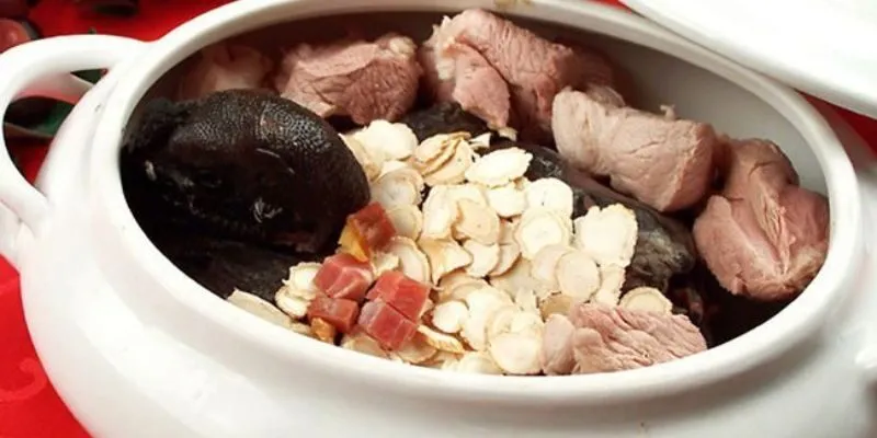 Hoa Kỳ sâm hầm gà