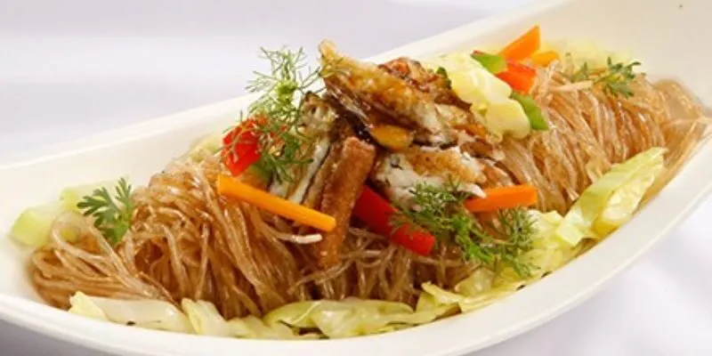 Quy trình chế biến xá sùng biển hấp miến
